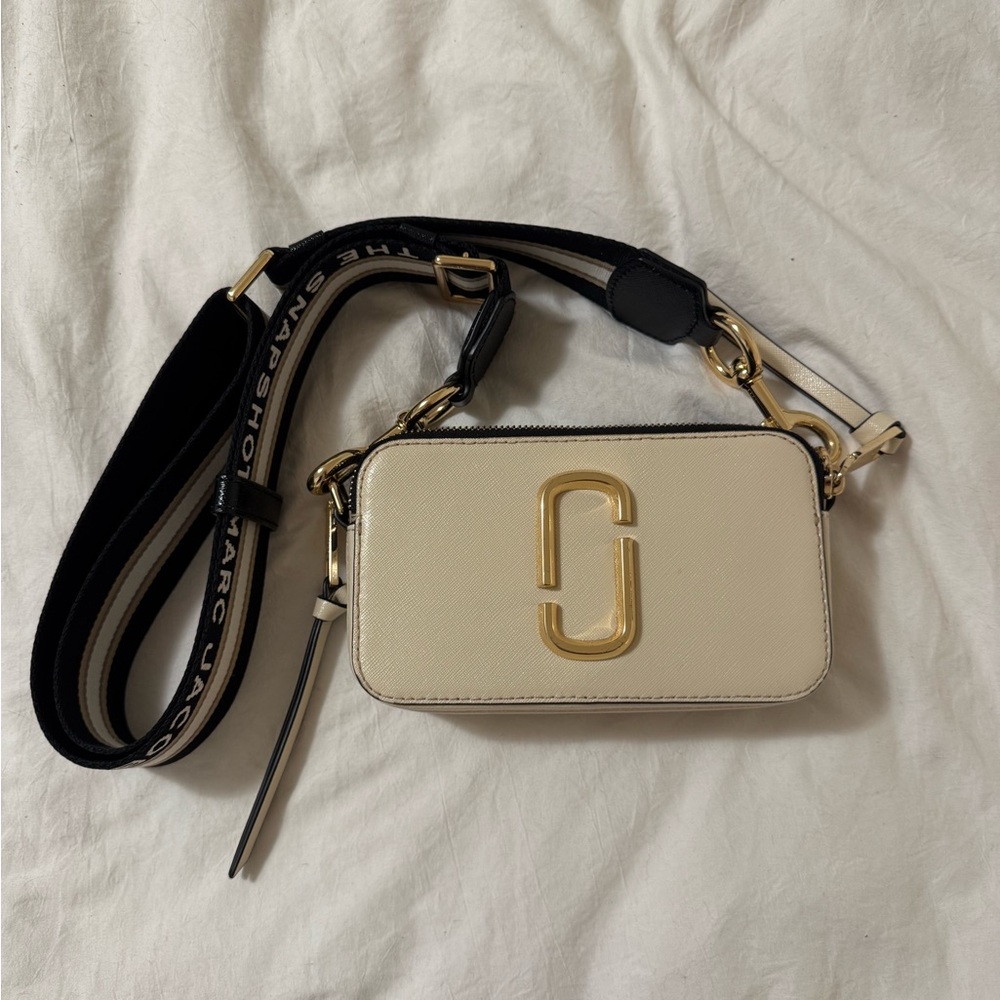 Marc Jacobs Cream and Gold Crossbody Bag with Gold Hardware